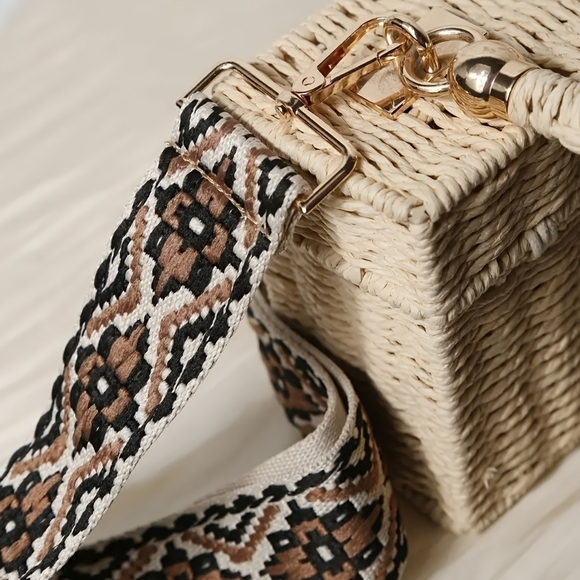 Accessories - NWT Adjustable Geometric Floral Crossbody & Shoulder Strap For Handbags.